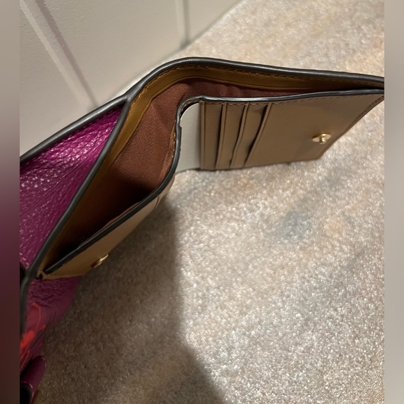 NWT Coach floral wallet - Picture 7 of 9